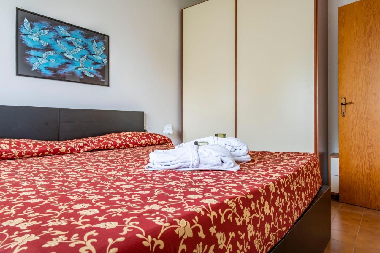 L&M Apartments - Pool - By Host4U Muscoline Εξωτερικό φωτογραφία
