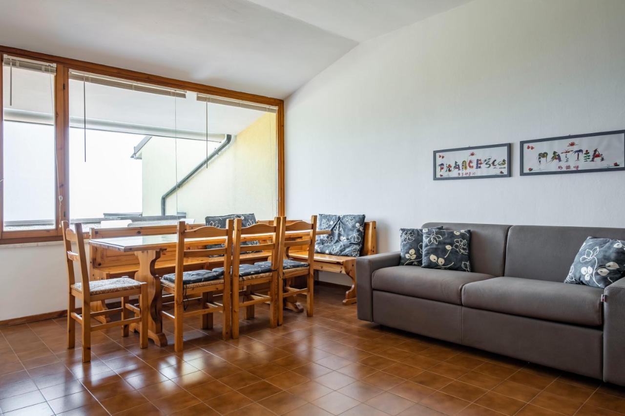 L&M Apartments - Pool - By Host4U Muscoline Εξωτερικό φωτογραφία