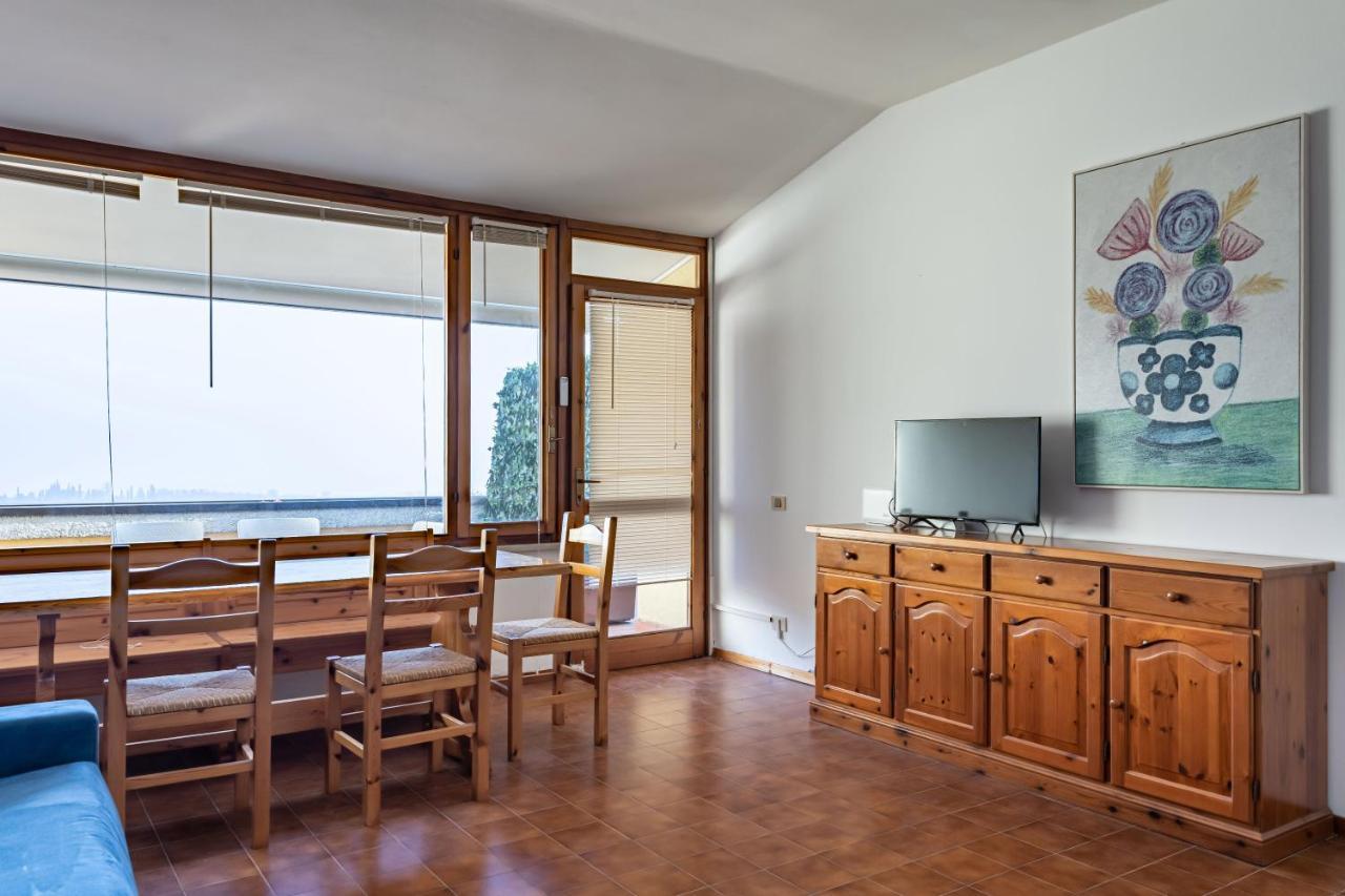L&M Apartments - Pool - By Host4U Muscoline Εξωτερικό φωτογραφία