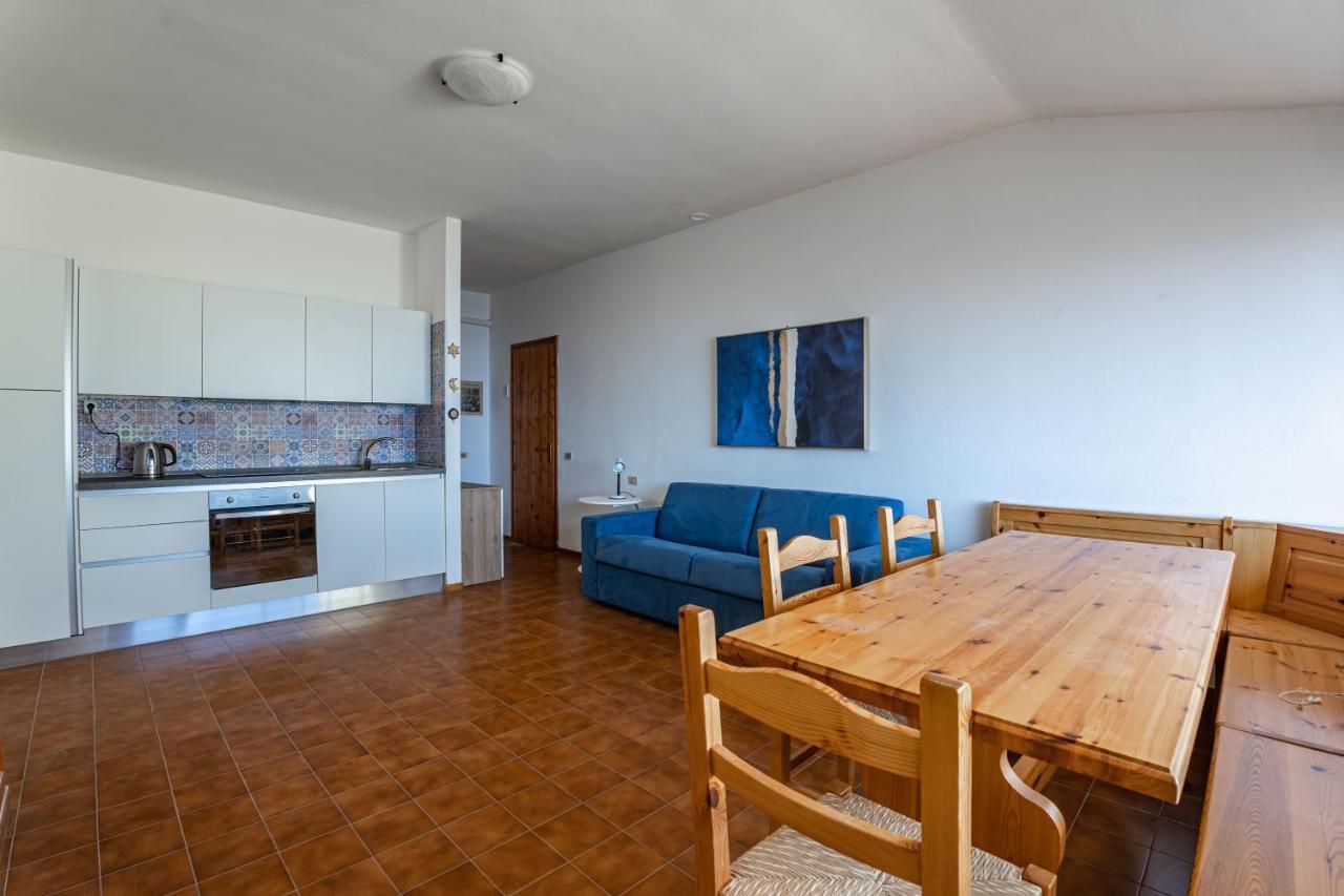 L&M Apartments - Pool - By Host4U Muscoline Εξωτερικό φωτογραφία